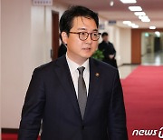 尹, 차기 검찰총장에 심우정 지명…"헌법 수호 적임자"