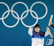 한국 신기록 세우고 은메달 목에 건 '엔딩 요정' 박혜정