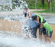 전북 낮 32~34도 폭염 이어져…오후 곳곳 소나기