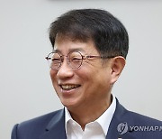 인터뷰하는 박상우 국토부장관