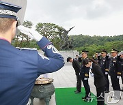 조지호 경찰청장, 국립현충원 참배