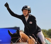 Korea's Seong Seung-min wins bronze in modern pentathlon's last year with horses