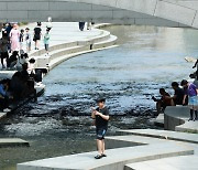 [내일 날씨] 전국적 찜통더위…"곳곳에 소나기 예보"