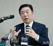 민주 충남도당 "광복절 경축식 취소한 김형석 사퇴하라"