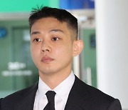 유아인, 성폭행 피소 건 출석 일정 조율 중…"사실무근"