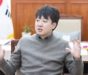 이준석 "국경일 망가져 개탄…尹, `홍범도 흉상 이전 백지화해야"