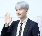 BTS 슈가, 탈퇴 화환에 동료연예인 피해까지 [이슈in]