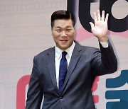 [포토] 서장훈, '멋진 손인사~'