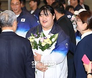 [포토S] 장미란 차관의 격려 받는 역도 박혜정