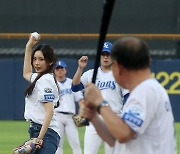 미스코리아 대구 진 시구, 이재용 영남이공대 총장 시타