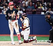 [포토] 김도영 '홈런 대신 볼넷 출루'