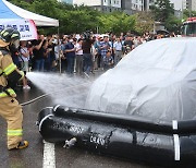 버티던 벤츠도… 배터리 제조사 정보 뒤늦게 공개했다