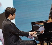 Pianist Park Jae-hong highlights hidden gems by Rachmaninoff, Scriabin in latest album