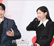 [MD포토] 정해인, '정소민 배우는 기분 좋은 에너지가 가득한 배우'