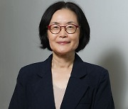 『겐지 모노가타리』 주해 이미숙 “첫사랑을 대신할 사랑 찾아 헤매는 남자들의 이야기” [김용출의 문학삼매경]