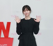 김지은 '사랑스런 손인사'[★포토]