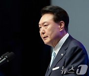 광복절 경축식에서 경축사하는 윤석열 대통령