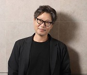 유재명 "故 이선균의 연기 자체에 관심 가져주길"[TF인터뷰]