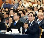 김형석 독립기념관장 임명→광복절 경축식 반쪽짜리