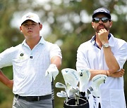 What's in this Korean PGA pro's suitcase? His PlayStation.