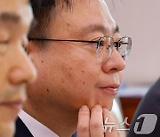 복지장관 "비상진료체계 4개월 이상, 예측 못해…중증환자 치료 최선"