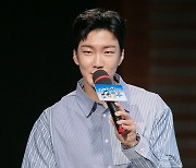 [포토] 위너 이승훈, 특별한 진행