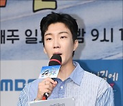 [MD포토] 위너 이승훈, '오늘은 제가 MC에요'