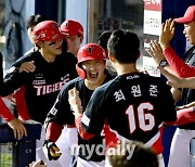 [MD포토] 나성범-김도영 '9회 대역전 드라마를 완성시킨 선수들'