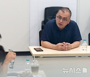 진상조사위 출석해 진술하는 김학균 배드민턴 대표팀 감독