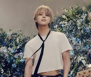 BTS 지민 부친, 지나친 ‘지민팔이’ 논란···팬미팅에 사인굿즈까지