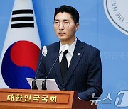 與 "이종찬, 이념·자리 집착은 노욕…원로의 소임은 국민통합"