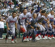 고시엔에 울린 한국어 교가…교토국제고 3년 만에 8강행