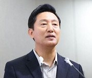 부산 찾는 오세훈 "권역별 거점경제로 전환 필요"