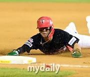 [MD포토] 박찬호 '시원한 슬라이딩'