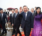 CHINA-GUANGDONG-VIETNAMESE PRESIDENT-TO LAM-ARRIVAL (CN)