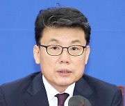 이재명, 금투세 유예 반대 진성준 유임…탕평 포석