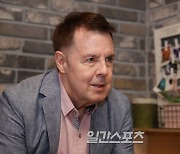 [단독] ‘방송 복귀’ 로버트 할리 “내 역할은, 죽을 때까지 사람들 웃기는 것”(인터뷰)