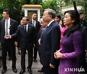 베트남 럼 서기장 취임 보름만에 첫 방중, 19일 시 주석과 회담