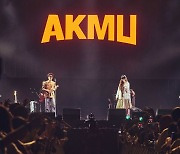 AKMU, 日 음악팬도 홀렸다..'서머소닉' 첫 무대 성공적 마무리