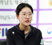 인터뷰하는 파리올림픽 금메달리스트 양지인