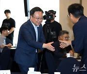 의료개혁 공청회 참석하는 조규홍 장관