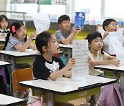 현직 교사 인터넷 강의, 대학생 보조교사… ‘사교육 없는 학교’ 만든다