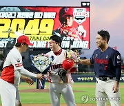 양현종, KBO 탈삼진 신기록 세우며 KIA의 5연승 이끌어