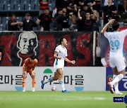 [koreacup.review] ‘정재희 극장골’ 포항, 제주 원정서 2-2 무...울산은 광주 1-0 제압