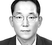 [노트북을 열며] 열린 사회와 개딸들