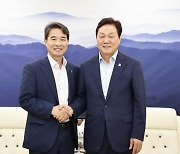 민주 송순호 '허심탄회 논의' 제안…박완수 '좋은 제안' 화답