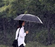 태풍 종다리 북상에 수도권 곳곳 '호우특보'…가급적 대중교통 이용