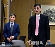 [포토] 금통위 참석하는 이창용 한국은행 총재