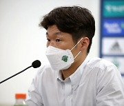 [단독] '박지성과 최용수 감독이 뭉친다!' 2002 멤버의 재회, '최강 축구에서 단장직 수행'