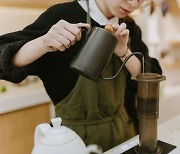 단골 잡으려고 매일 공짜커피 준 직원…사장은 "왜 네 마음대로"